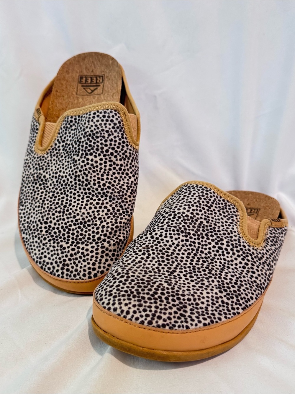Reef Leopard Print Slip On Mule Slippers Loafers Size 7 EUC